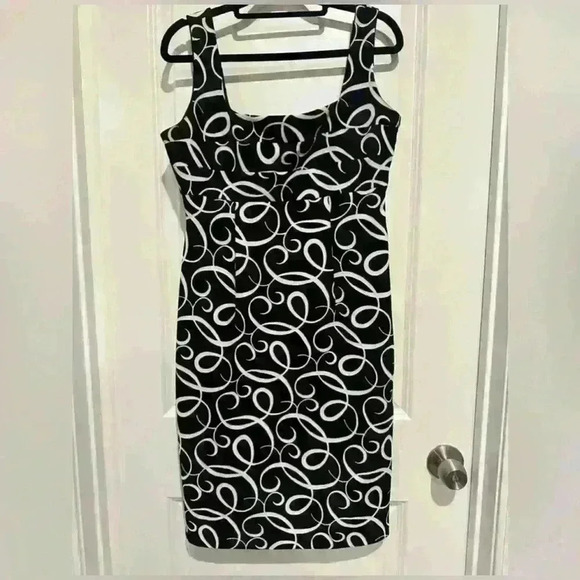 London Times Black&White Spiral Pattern Sheath Sleeveless Pockets Dress Size 10 - Picture 1 of 3